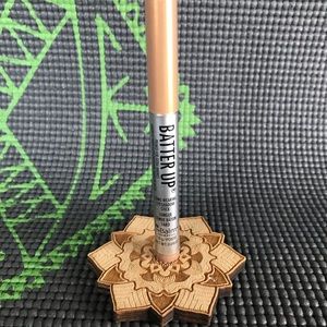 theBalm Cosmetics Batter Up ‘Shut Out’